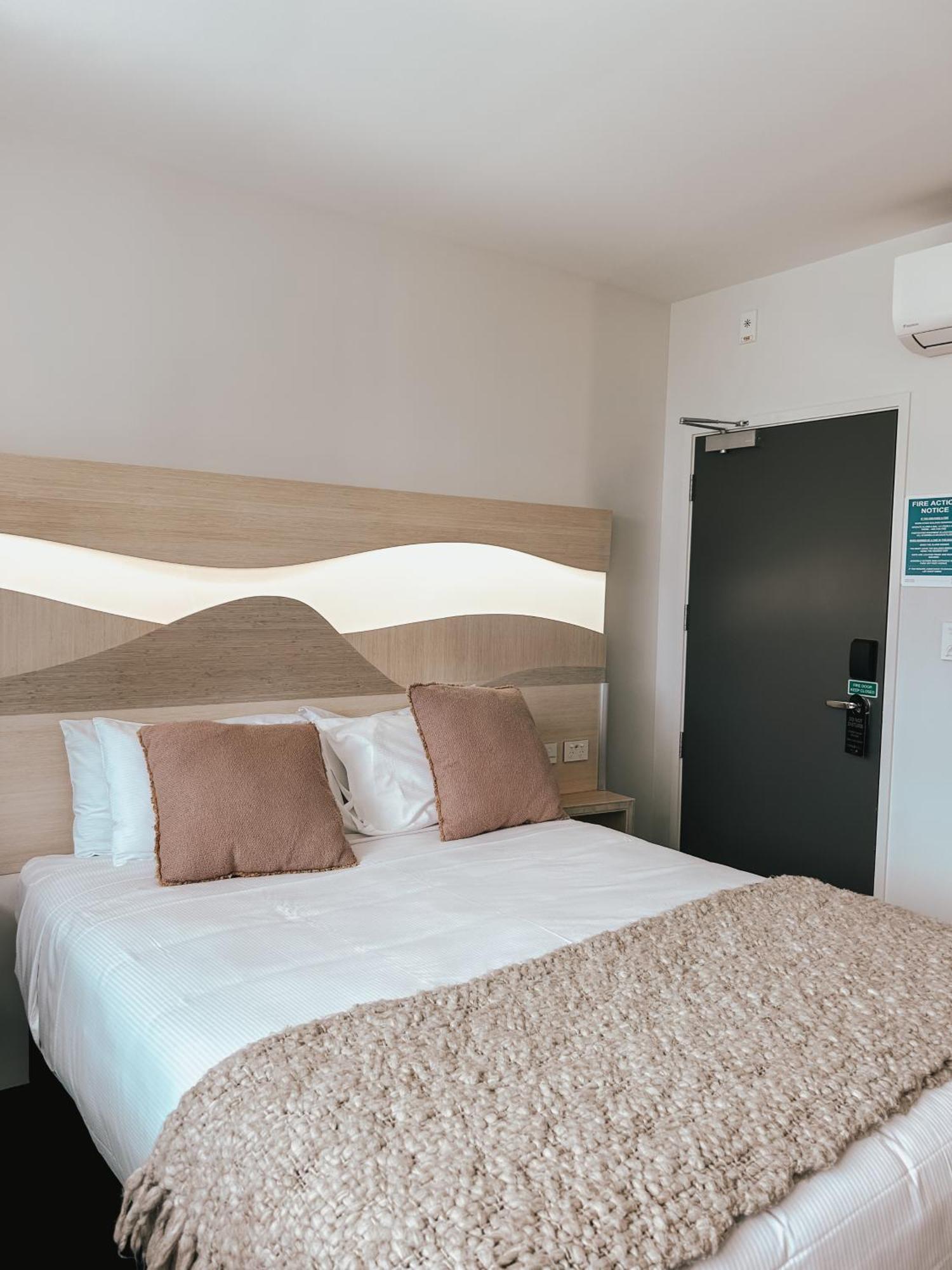 Cityside Hotel Tauranga Bagian luar foto